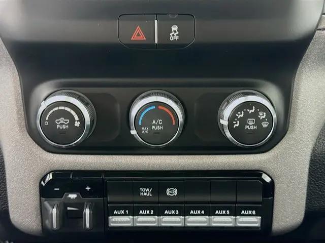 2024 Ram 3500 Tradesman Regular Cab 4x4 8' Box