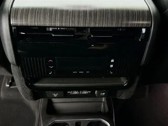 2023 Jeep Wagoneer Series II 4x4