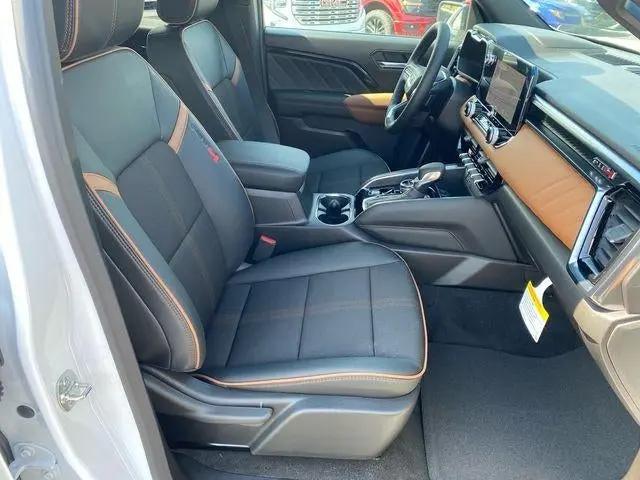 2026 GMC Canyon AT4, 4WD