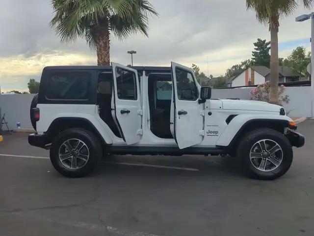 2023 Jeep Wrangler 4-Door Sahara