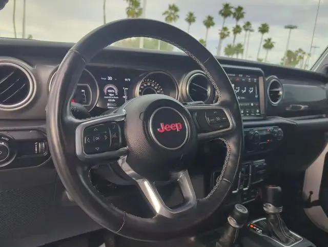 2023 Jeep Wrangler 4-Door Sahara