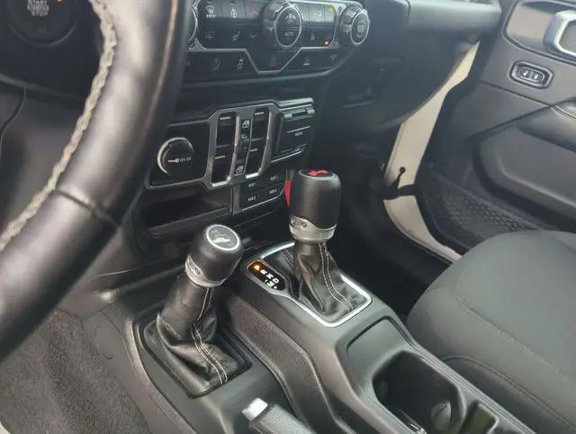 2023 Jeep Wrangler 4-Door Sahara