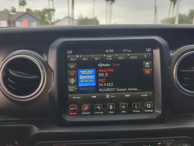 2023 Jeep Wrangler 4-Door Sahara