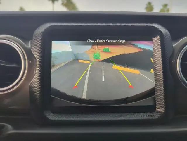 2023 Jeep Wrangler 4-Door Sahara