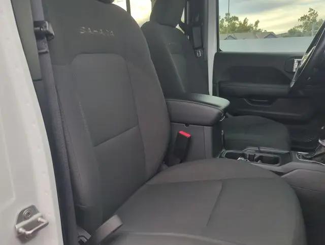 2023 Jeep Wrangler 4-Door Sahara