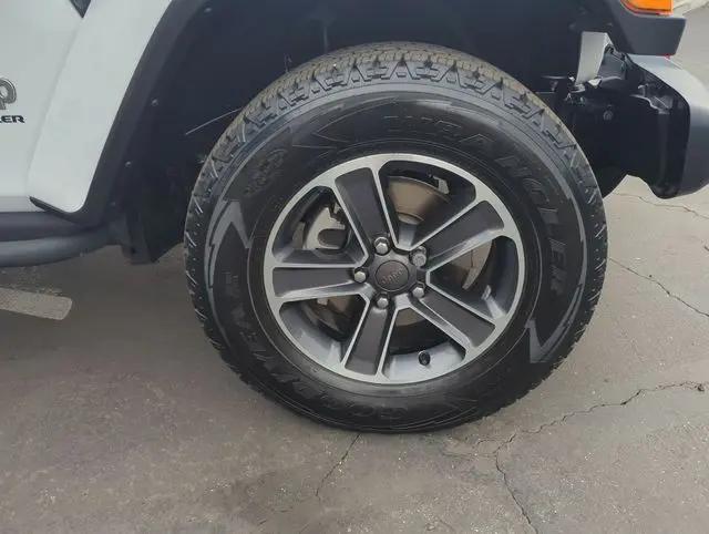 2023 Jeep Wrangler 4-Door Sahara