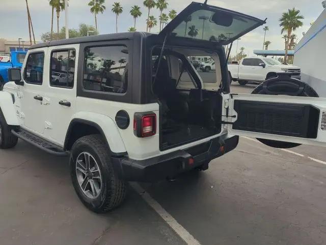 2023 Jeep Wrangler 4-Door Sahara