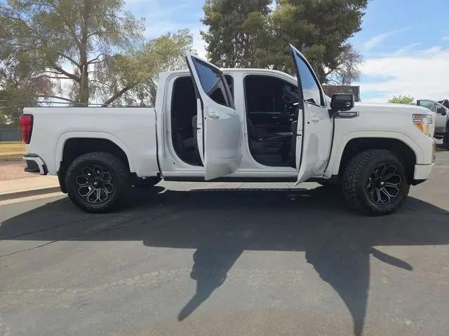 2022 GMC Sierra 1500 Limited 4WD Crew Cab Short Box AT4