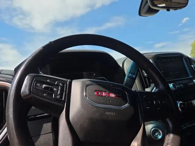 2022 GMC Sierra 1500 Limited 4WD Crew Cab Short Box AT4