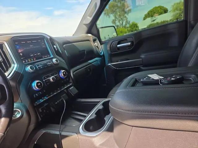 2022 GMC Sierra 1500 Limited 4WD Crew Cab Short Box AT4