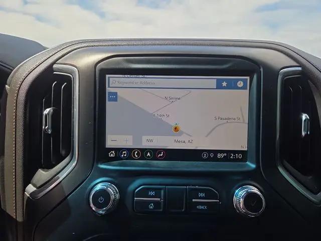 2022 GMC Sierra 1500 Limited 4WD Crew Cab Short Box AT4