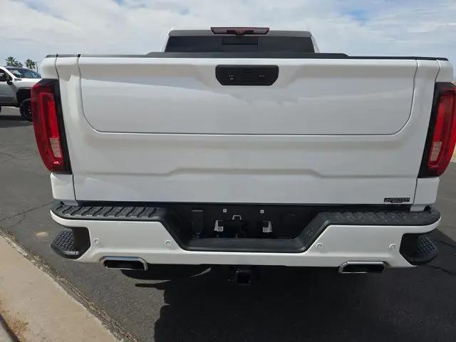 2022 GMC Sierra 1500 Limited 4WD Crew Cab Short Box AT4