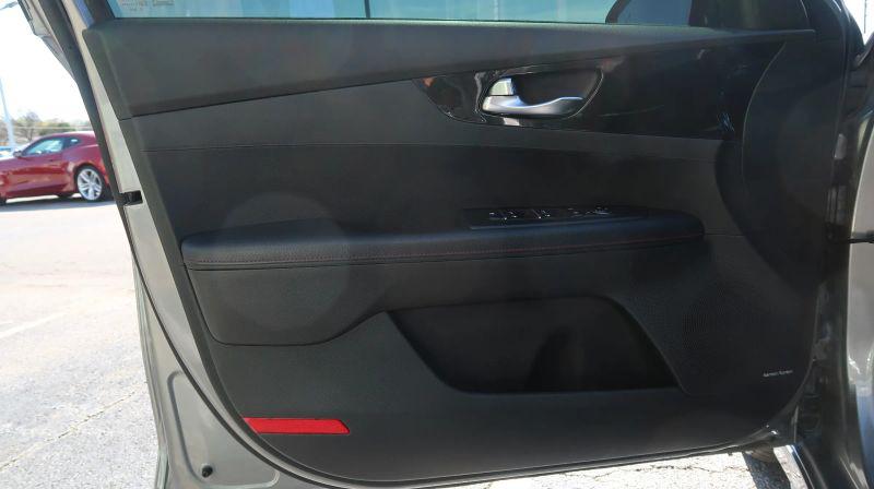 2022 Kia Forte GT Manual