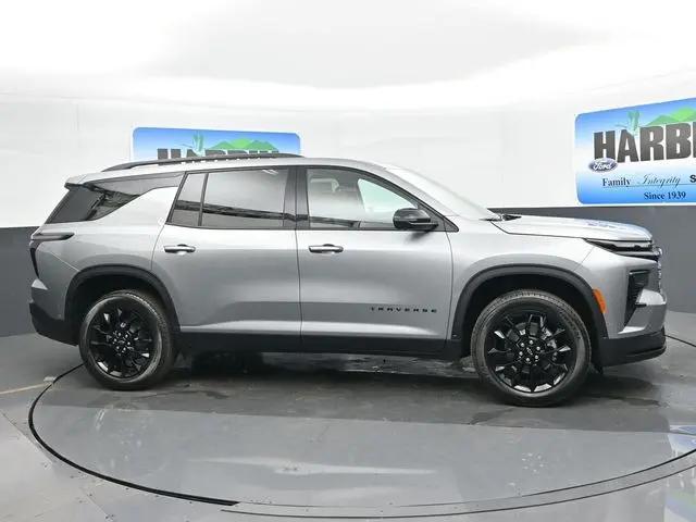 2026 Chevrolet Traverse FWD LT
