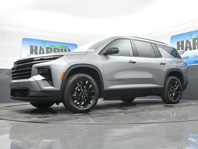2026 Chevrolet Traverse FWD LT