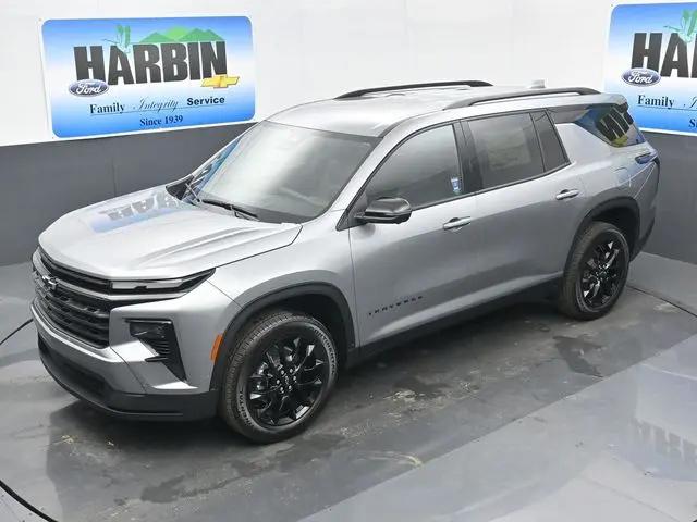 2026 Chevrolet Traverse FWD LT