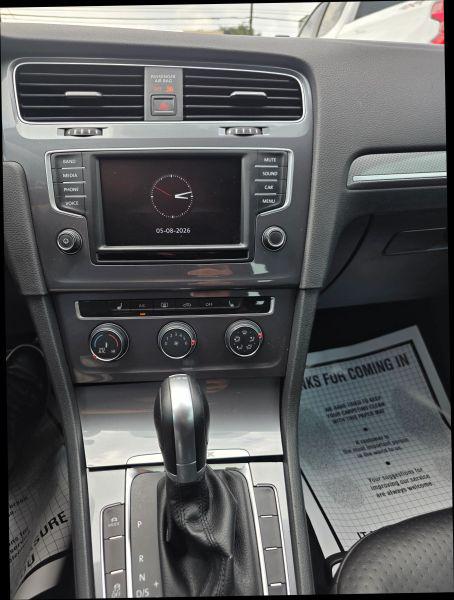 2017 Volkswagen Golf Alltrack TSI S