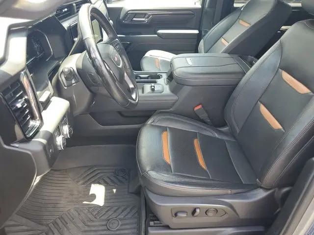 2024 GMC Sierra 3500HD 4WD Crew Cab Standard Bed AT4