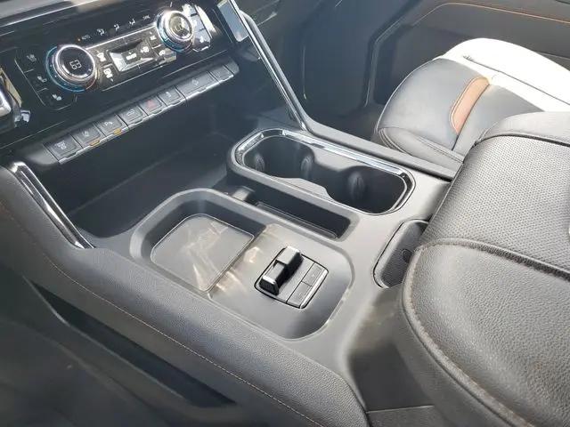 2024 GMC Sierra 3500HD 4WD Crew Cab Standard Bed AT4