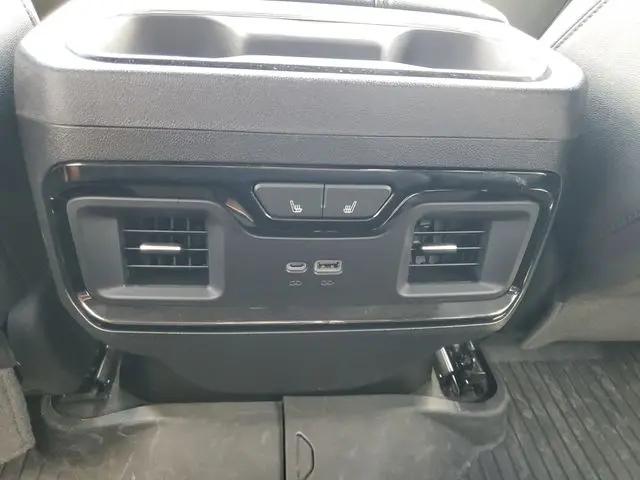 2024 GMC Sierra 3500HD 4WD Crew Cab Standard Bed AT4