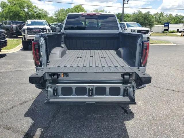 2024 GMC Sierra 3500HD 4WD Crew Cab Standard Bed AT4