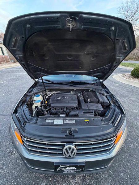2016 Volkswagen Passat 1.8T SE