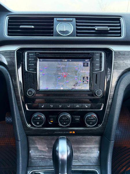 2016 Volkswagen Passat 1.8T SE