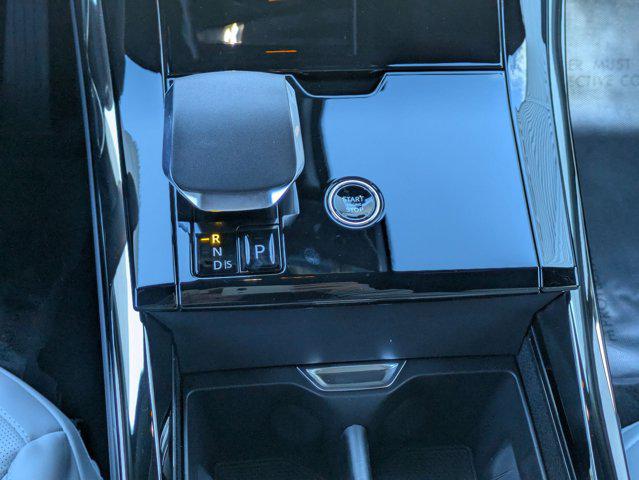 2026 Land Rover Range Rover Sport P360 SE