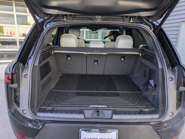 2026 Land Rover Range Rover Sport P360 SE