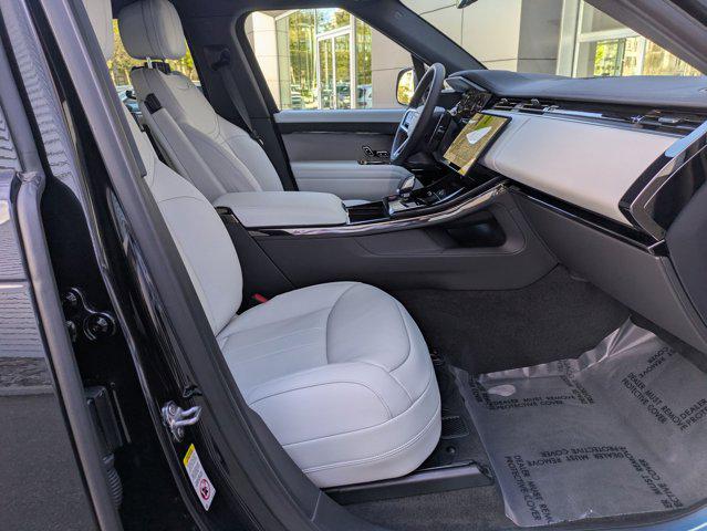 2026 Land Rover Range Rover Sport P360 SE