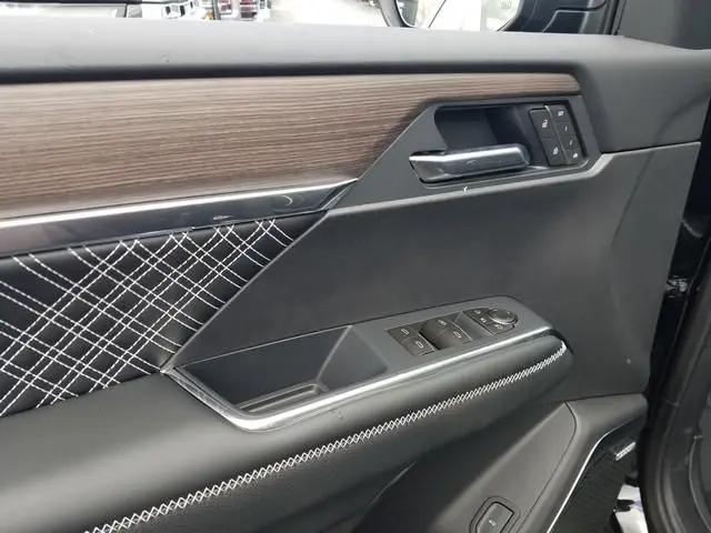 2026 GMC Acadia Denali AWD