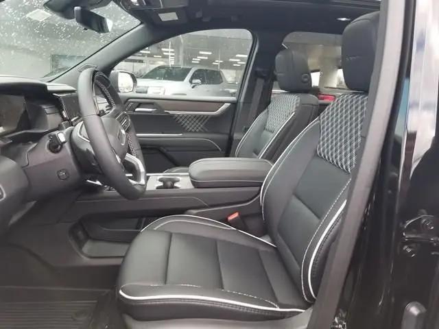 2026 GMC Acadia Denali AWD