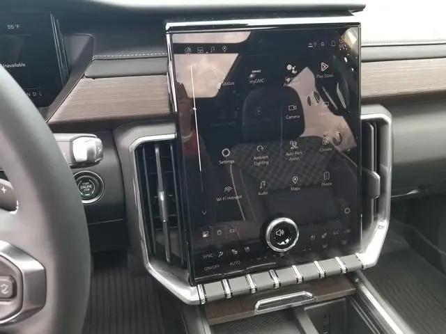 2026 GMC Acadia Denali AWD