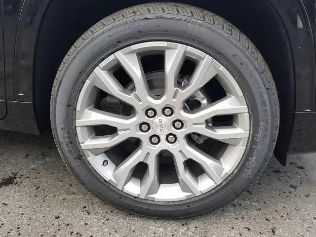 2026 GMC Acadia Denali AWD