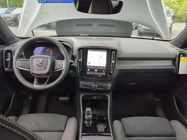 2026 Volvo EX40 Black Edition Ultra, Twin Motor, Fully electric
