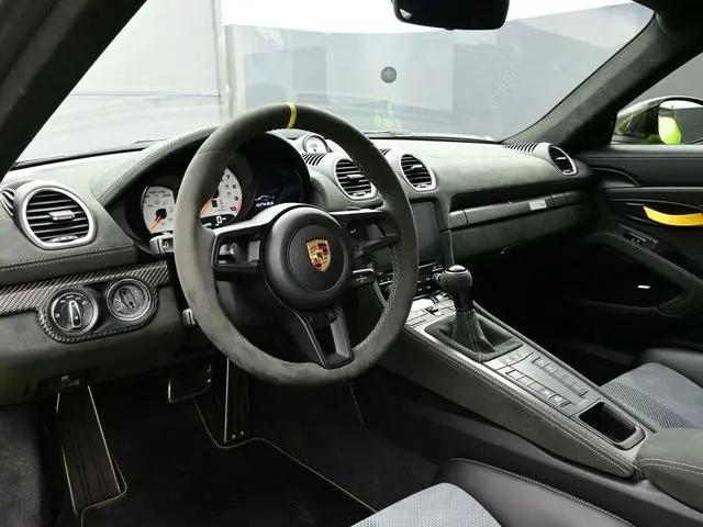 2023 Porsche 718 Cayman GT4 RS