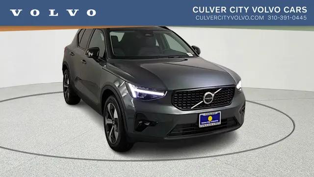 2026 Volvo XC40 Plus, B5 AWD Gas (mild hybrid), Dark for sale in Culver City, CA