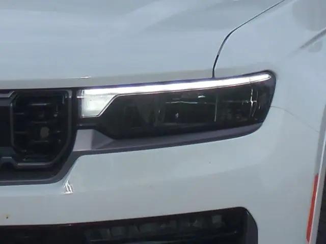 2026 Jeep Grand Cherokee Summit 4x4
