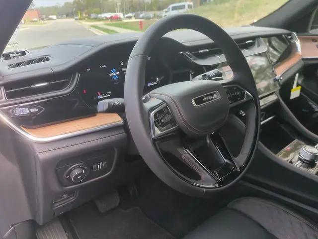 2026 Jeep Grand Cherokee Summit 4x4