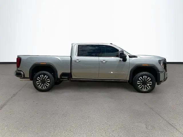 2026 GMC Sierra 2500HD Crew Cab, Standard Bed, Denali Ultimate, 4WD