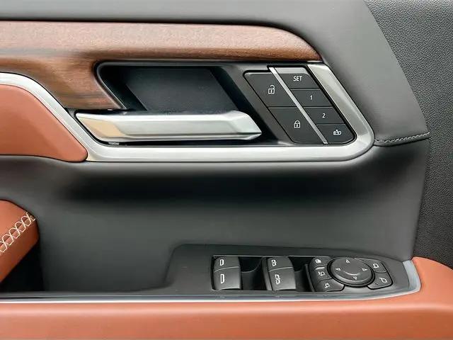2026 GMC Sierra 2500HD Crew Cab, Standard Bed, Denali Ultimate, 4WD