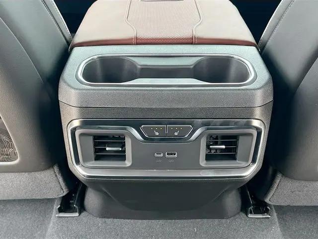 2026 GMC Sierra 2500HD Crew Cab, Standard Bed, Denali Ultimate, 4WD