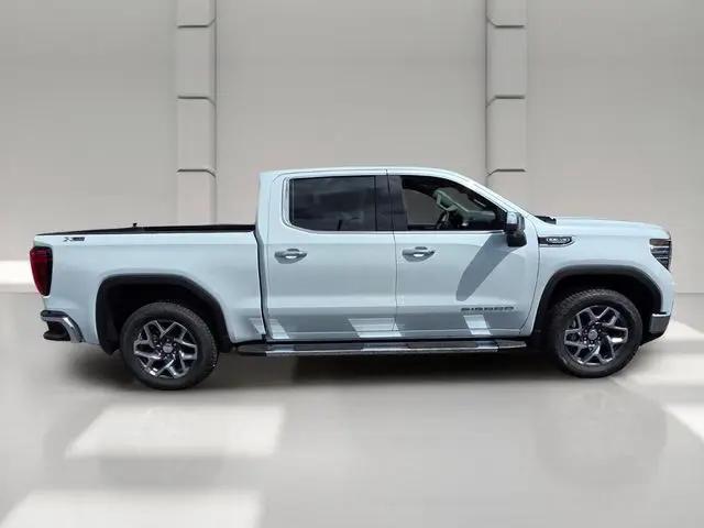 2026 GMC Sierra 1500 Crew Cab, Short Bed, SLT, 4WD