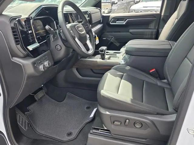 2026 GMC Sierra 1500 Crew Cab, Short Bed, SLT, 4WD