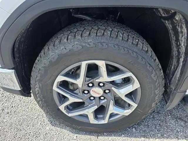 2026 GMC Sierra 1500 Crew Cab, Short Bed, SLT, 4WD