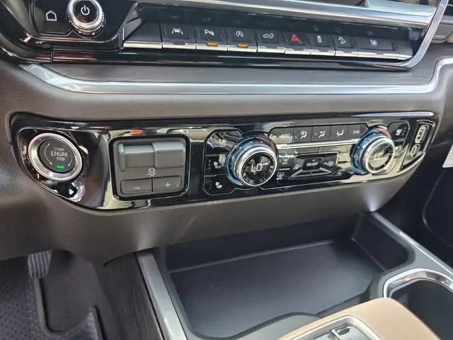 2026 GMC Sierra 1500 Crew Cab, Short Bed, SLT, 4WD