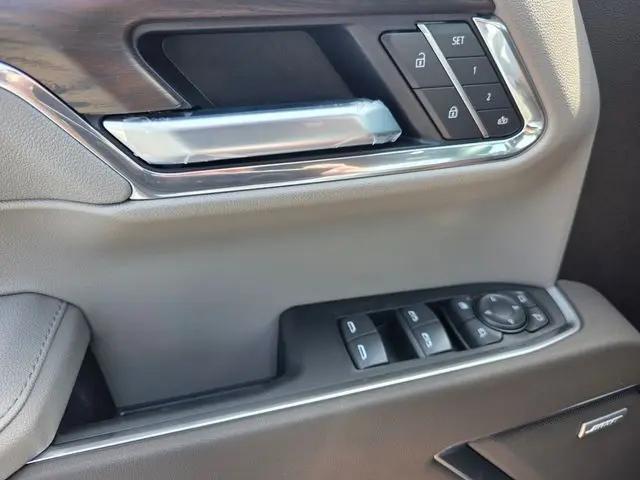2026 GMC Sierra 1500 Crew Cab, Short Bed, SLT, 4WD