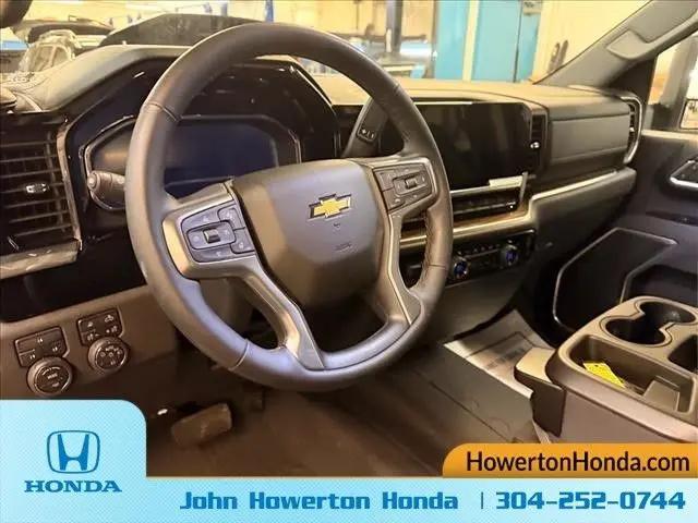 2025 Chevrolet Silverado 3500HD 4WD Crew Cab Standard Bed LT