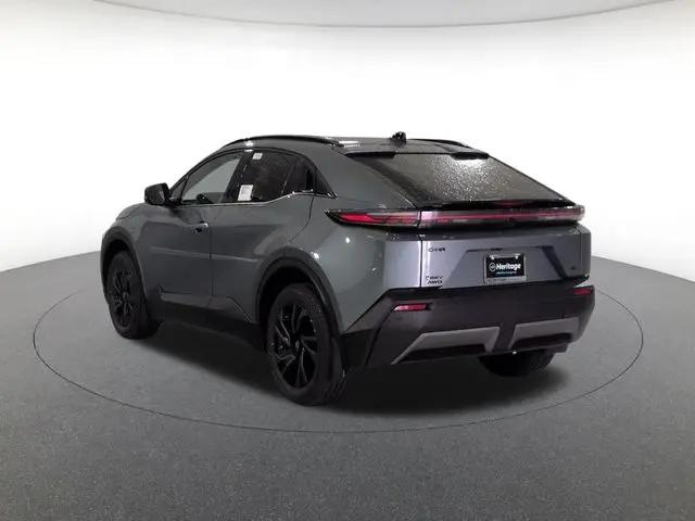 2026 Toyota C-HR SE