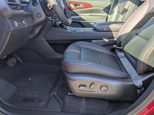 2026 Chevrolet Traverse FWD RS